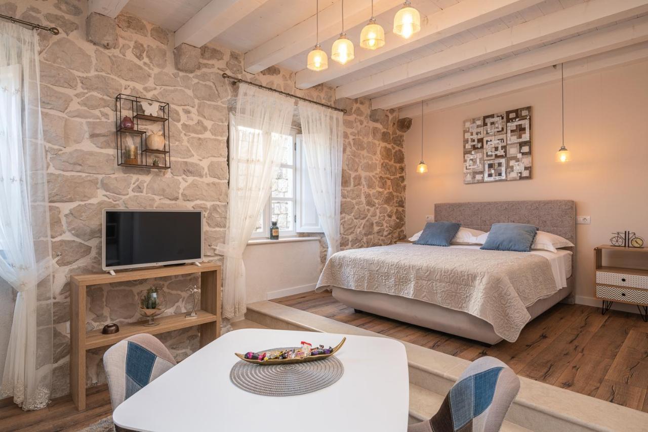 Apartments Villa Agava ツァヴタット エクステリア 写真