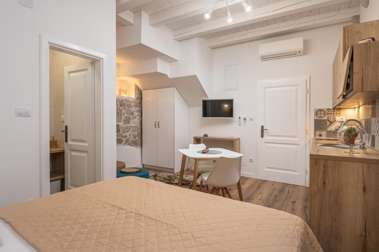 Apartments Villa Agava ツァヴタット エクステリア 写真