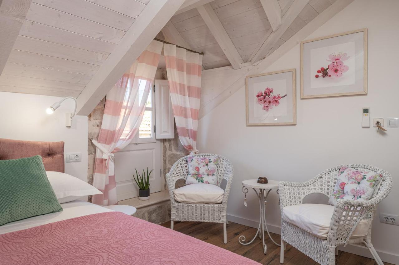 Apartments Villa Agava ツァヴタット エクステリア 写真