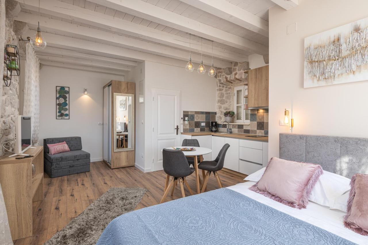 Apartments Villa Agava ツァヴタット エクステリア 写真